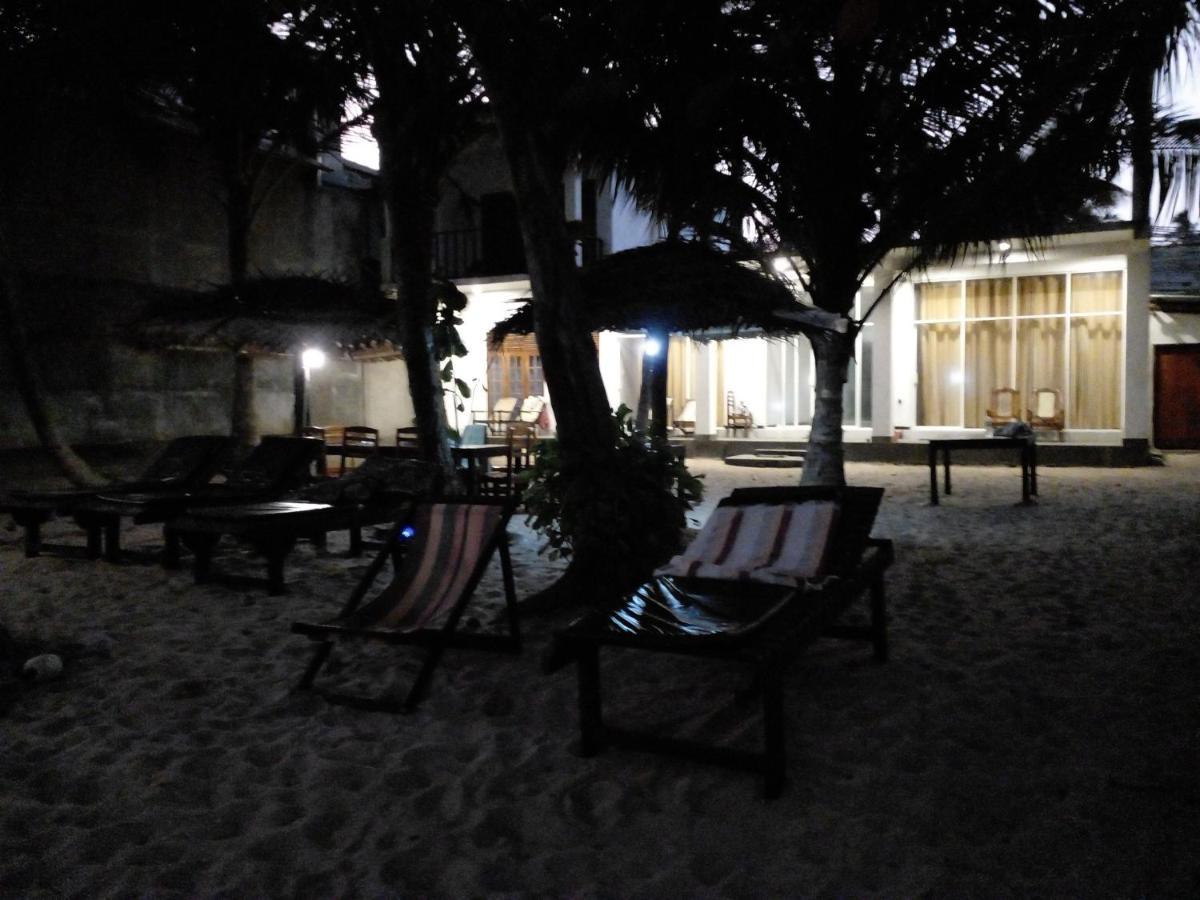 Sunray Beach House Tangalle Exteriör bild